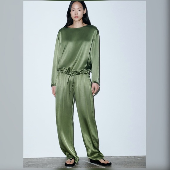 Zara Pants - 🆕✨ZaRA 2 Piece Satin Top & Pants Set✨